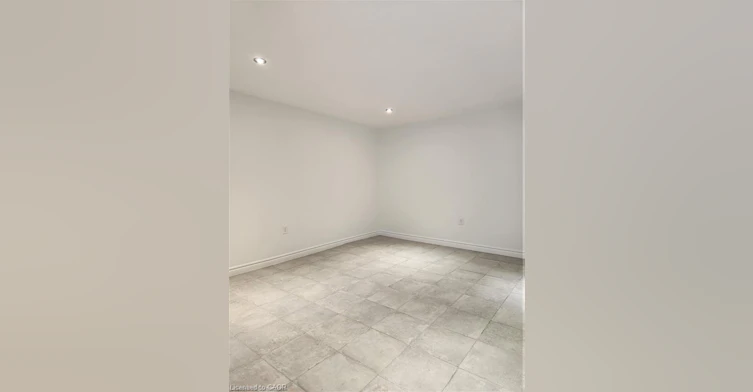 Lower-26 Stewart Avenue, Thorold, ON, L2V 2W7 - 11