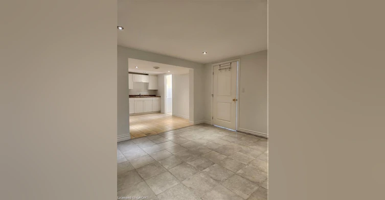 Lower-26 Stewart Avenue, Thorold, ON, L2V 2W7 - 4