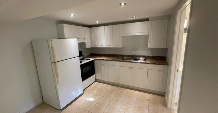 Lower-26 Stewart Avenue, Thorold, ON, L2V 2W7 - 17