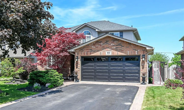 60 Dunrobin Drive