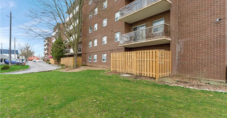 114-793 Colborne Street, Brantford, ON, N3S 7J3 - 10