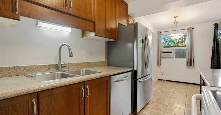 114-793 Colborne Street, Brantford, ON, N3S 7J3 - 4