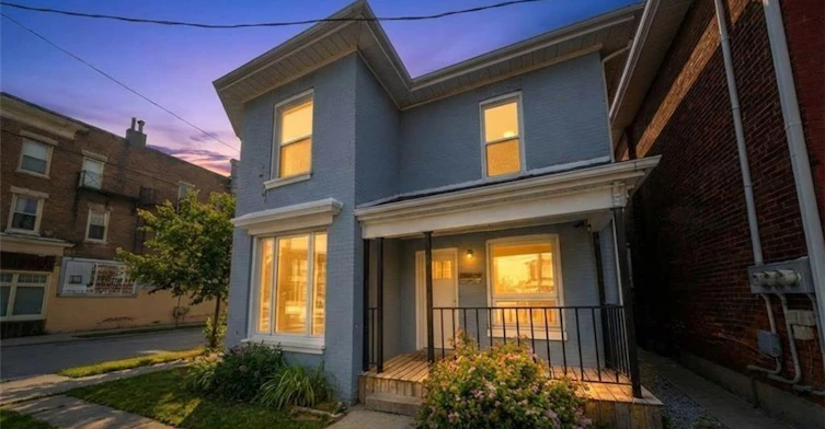 Upper-74 Erie Avenue, Brantford, ON, N3S 2E9