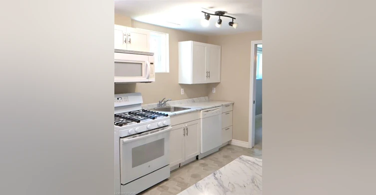 LOWER-25 Stephens Court, Norfolk County, ON, N3Y 4S8 - 4