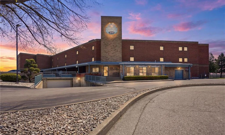 202-210 Main Street E