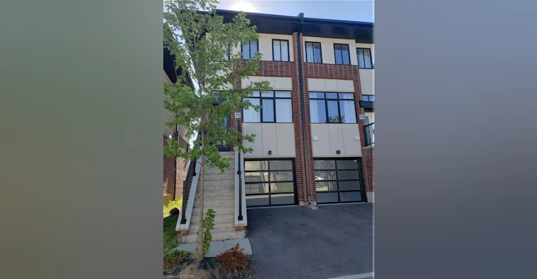 15 Mulhollard Lane, Hamilton, ON, L9G 3K9 - 2