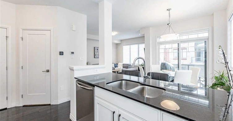 10 Showers Lane, Hamilton, ON, L9G 0H2 - 11