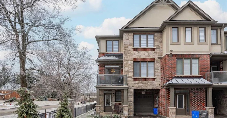 10 Showers Lane, Hamilton, ON, L9G 0H2