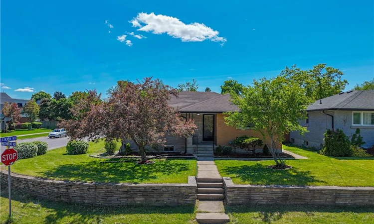 2 Westmount Road