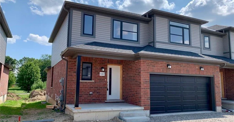 1357 Michael Circle, London, ON, N5V 0B8