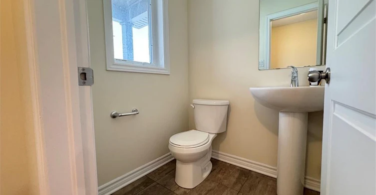 1357 Michael Circle, London, ON, N5V 0B8 - 4
