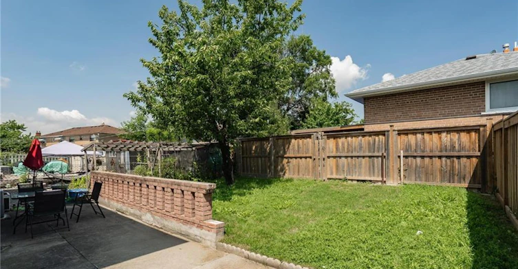 208 Giltspur Drive, Toronto, ON, M3L 1N5 - 21