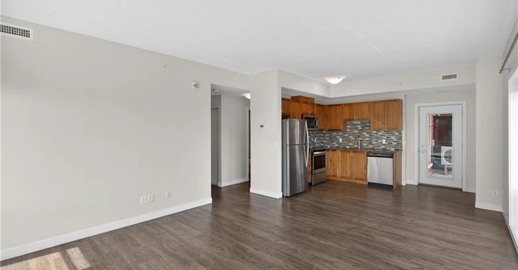 202-175 Commonwealth Street, Kitchener, ON, N2E 0H4 - 9