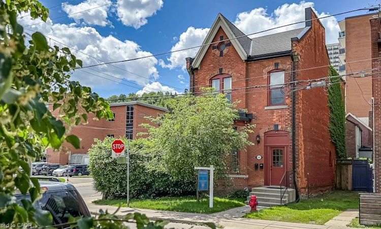 146 Forest Avenue
