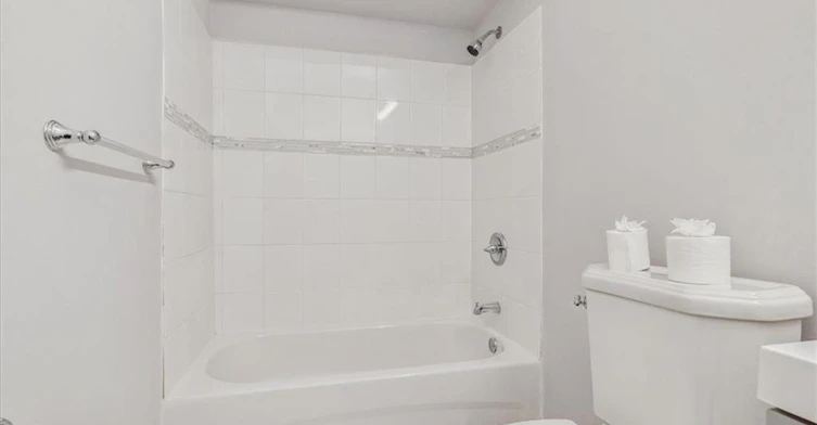 Upper-93 East 31st Street E, Hamilton, ON, L8V 3N9 - 9