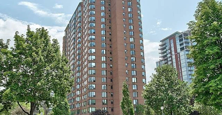 606-1270 Maple Crossing, Burlington, ON, L7S 2J3