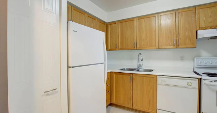 606-1270 Maple Crossing, Burlington, ON, L7S 2J3 - 7