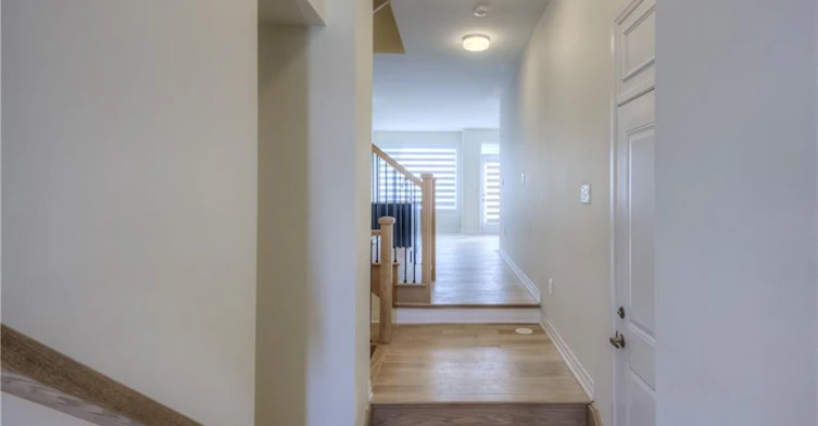104 Settlers Road E, Oakville, ON, L6H 7W5 - 10