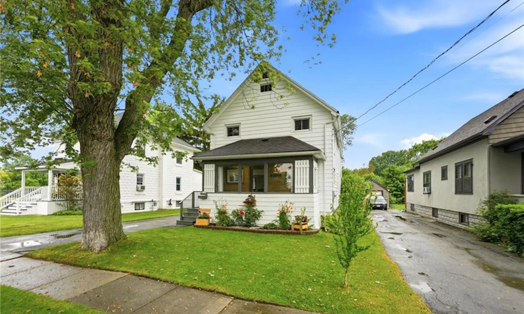 458 Davis Street
