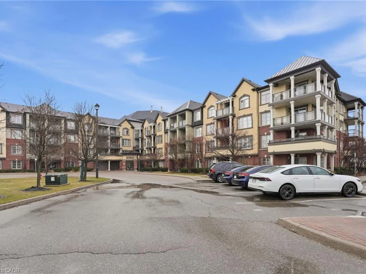 226-3060 Rotary Way, Burlington, ON, L7M 0G9