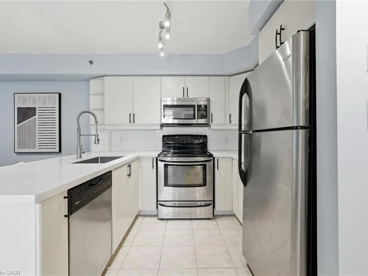 226-3060 Rotary Way, Burlington, ON, L7M 0G9 - 9