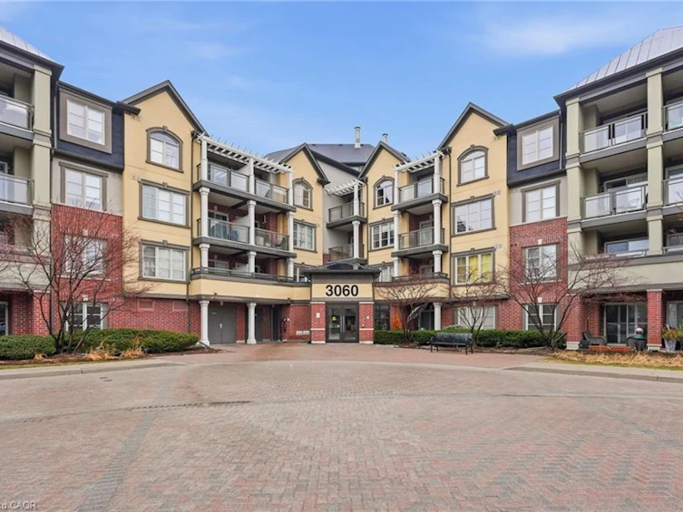 226-3060 Rotary Way, Burlington, ON, L7M 0G9 - 2
