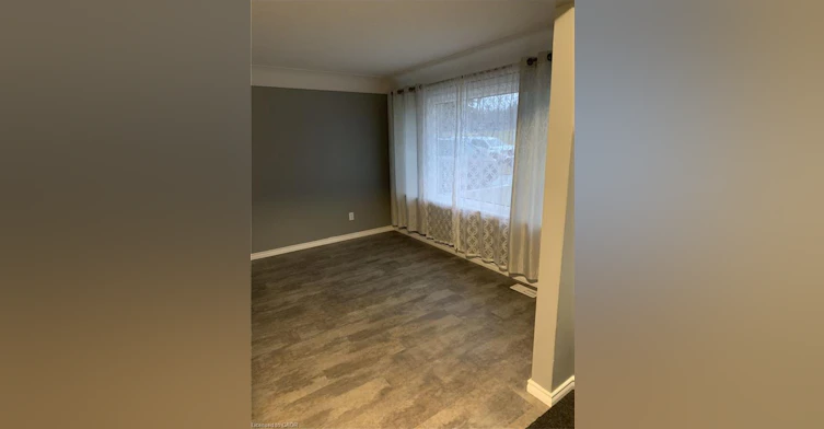 19 Hamel Avenue, Kitchener, ON, N2K 1M6 - 3
