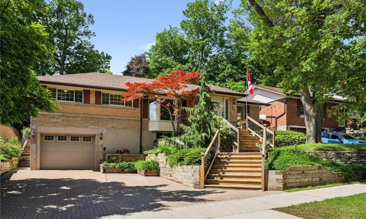 57 Maplewood Place