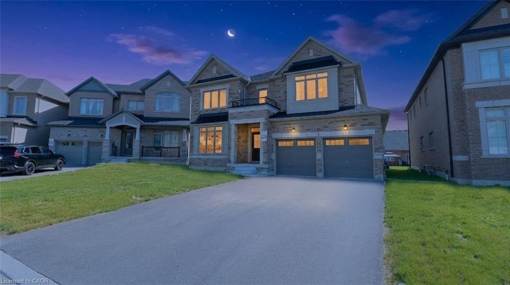 1649 Corsal Court, Innisfil, ON, L9S 0P8