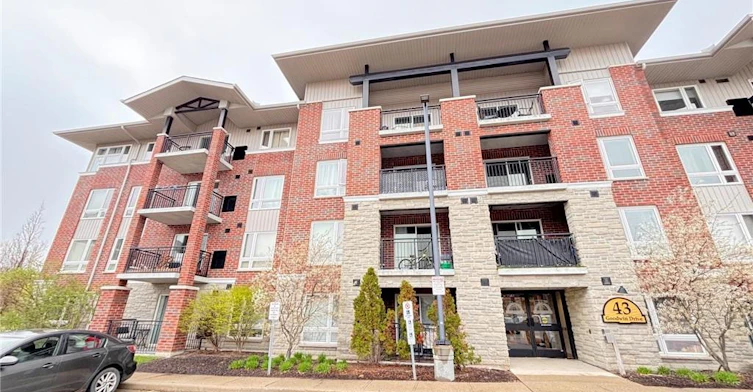 404-43 Goodwin Drive, Guelph, ON, N1L 0E8