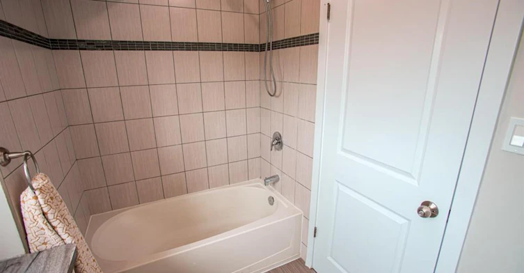 B-489 East Avenue, Kitchener, ON, N2H 0A8 - 35