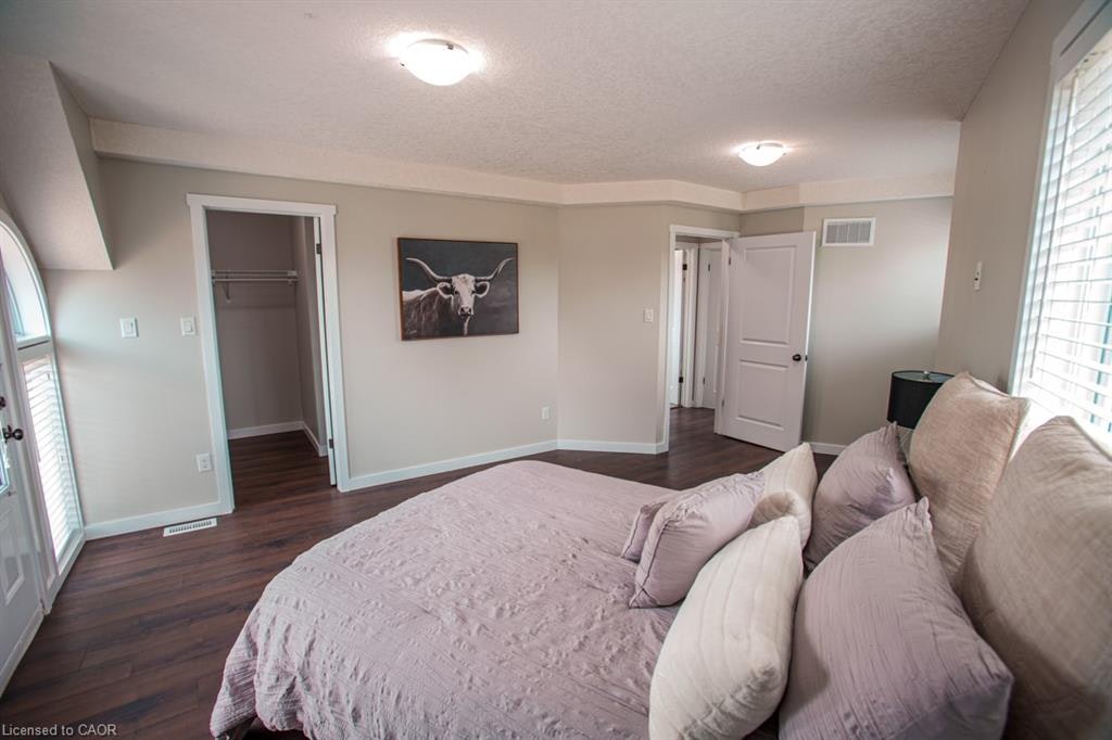 B-489 East Avenue, Kitchener, ON, N2H 0A8 - 42