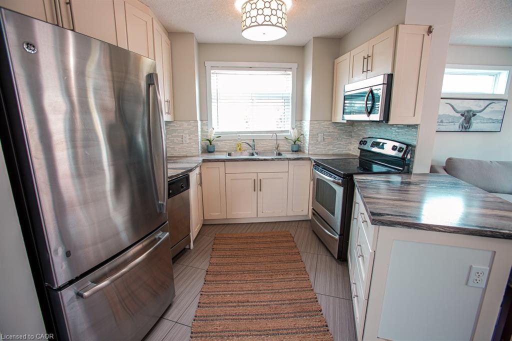 B-489 East Avenue, Kitchener, ON, N2H 0A8 - 17