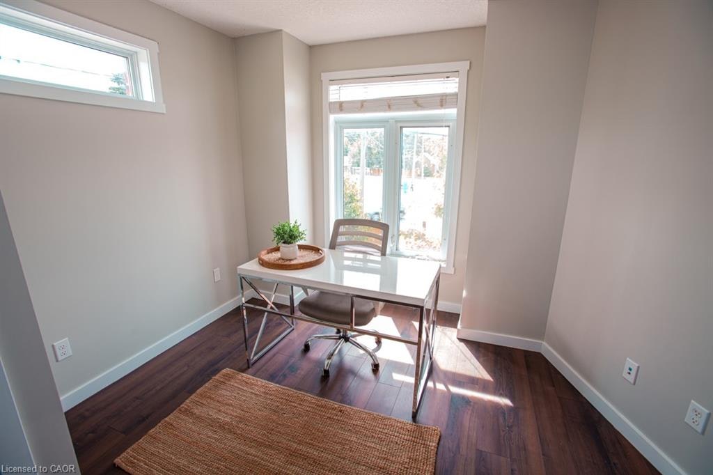 B-489 East Avenue, Kitchener, ON, N2H 0A8 - 18
