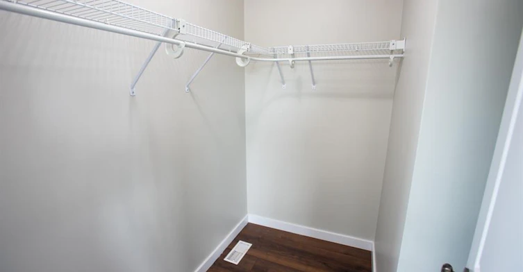 B-489 East Avenue, Kitchener, ON, N2H 0A8 - 44