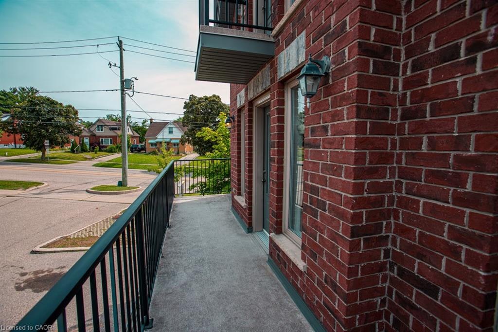 B-489 East Avenue, Kitchener, ON, N2H 0A8 - 26