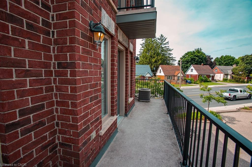 B-489 East Avenue, Kitchener, ON, N2H 0A8 - 25