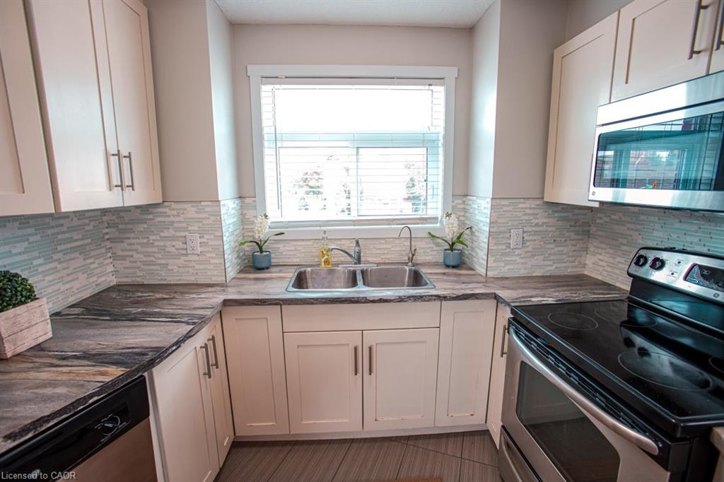B-489 East Avenue, Kitchener, ON, N2H 0A8 - 13