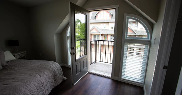 B-489 East Avenue, Kitchener, ON, N2H 0A8 - 43