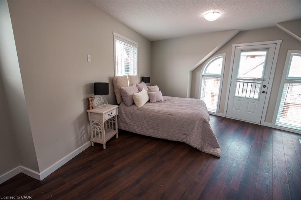 B-489 East Avenue, Kitchener, ON, N2H 0A8 - 38