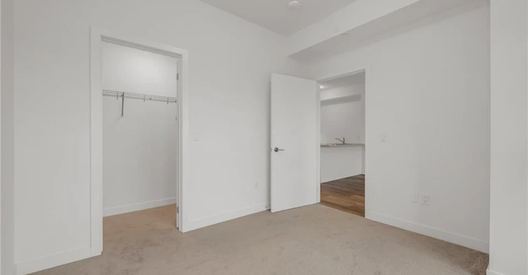 211-600 North Service Road, Hamilton, ON, L8E 0L2 - 9