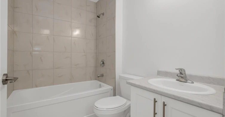 211-600 North Service Road, Hamilton, ON, L8E 0L2 - 10