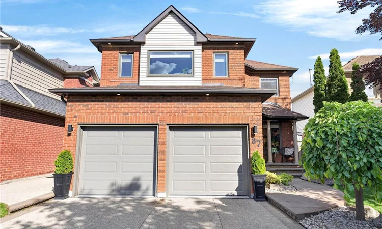 87 Chatsworth Crescent