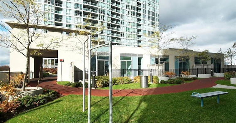 1823-165 Legion Road N, Toronto, ON, M8Y 0B3 - 19