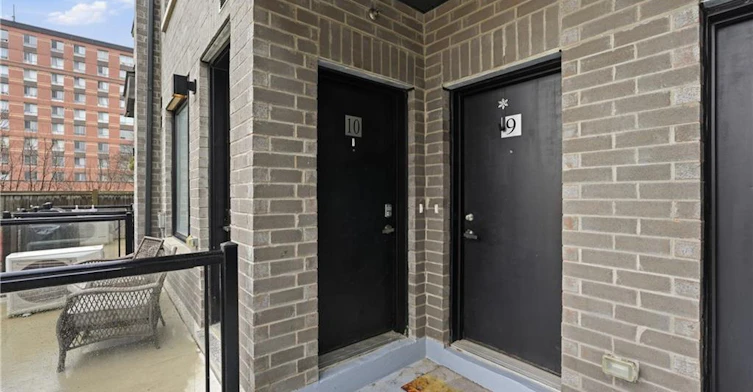 10-3425 Ridgeway Drive, Mississauga, ON, L5L 0B9 - 2