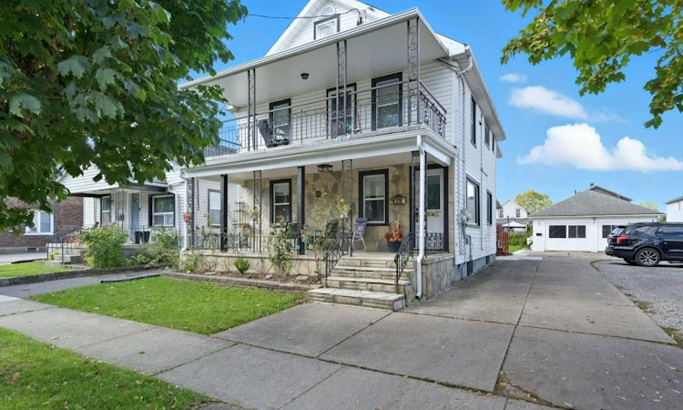 111 Mcalpine Avenue S