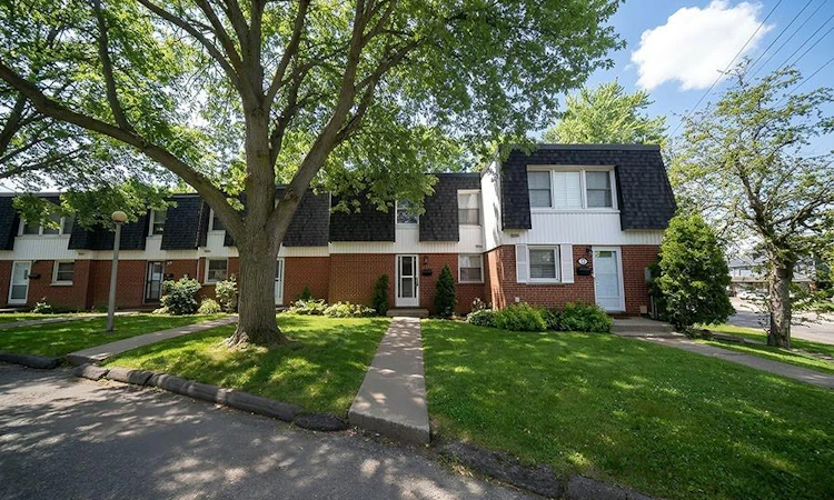 52-273 Elgin Street