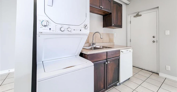1-340 1/2 Barton Street E, Hamilton, ON, L8L 2X7 - 12