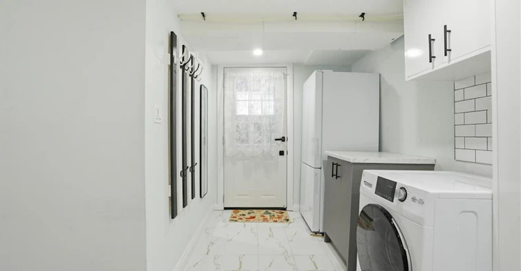 Lower-4849 Willmott Street, Niagara Falls, ON, L2E 1Z5 - 2