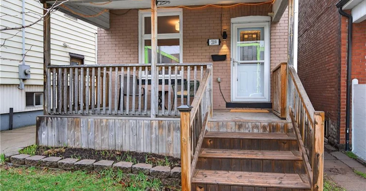 209 Glendale Avenue N, Hamilton, ON, L8L 7K2 - 2